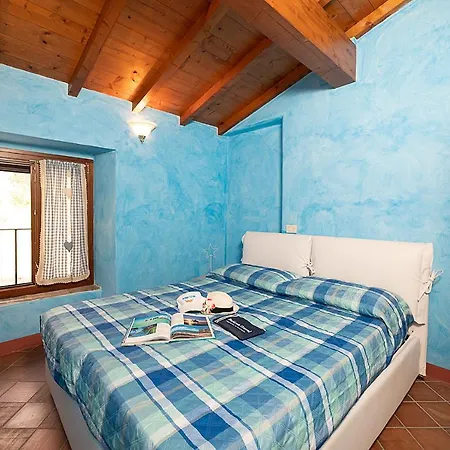 Nocino - Regarda Travel *