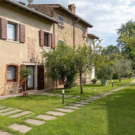 Nocino - Regarda Travel *