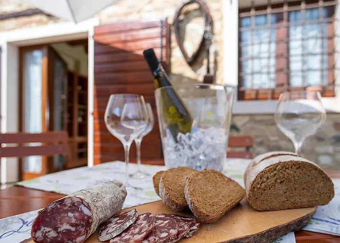 Nocino - Regarda Travel بيت للعطل لاتيزي