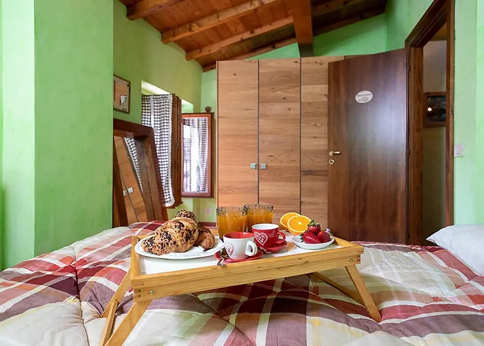 Nocino - Regarda Travel *