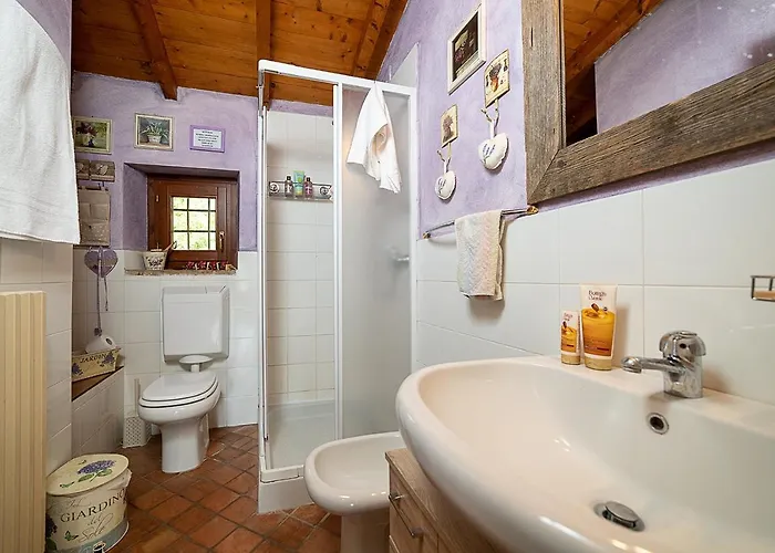 Nocino - Regarda Travel